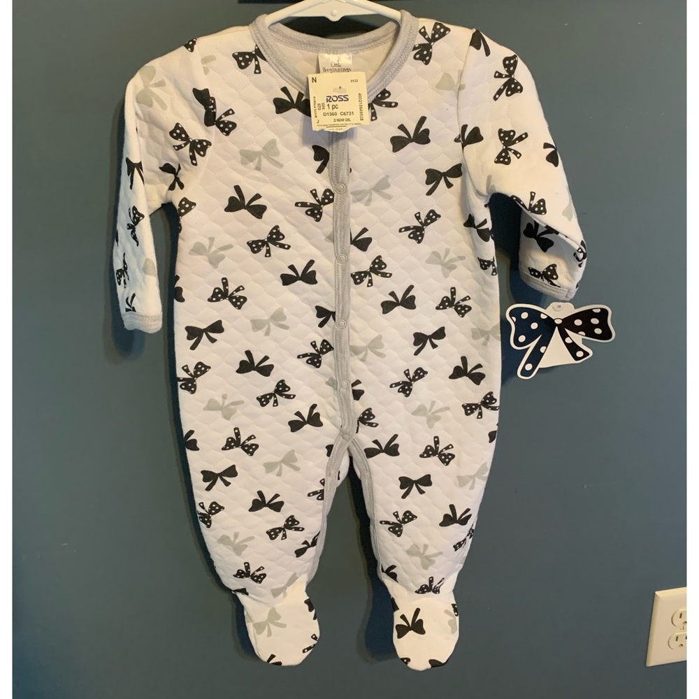 🐑 NWT Little Beginnings (6-9 Month) Onesie